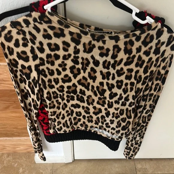 Alice + Olivia Leopard Print Crop Top - Picture 1 of 1